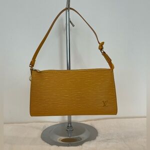 Louis Vuitton Pochette Accessoires